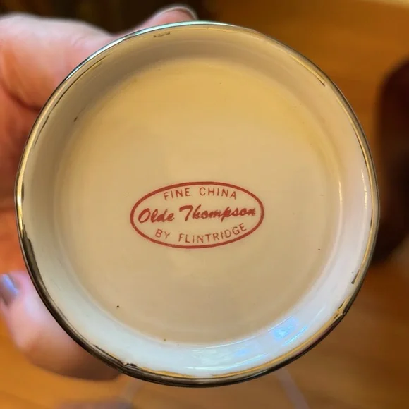 Flintridge Olde Thompson Red Mill salt mill and pepper mill set, rare! - Picture 5 of 8